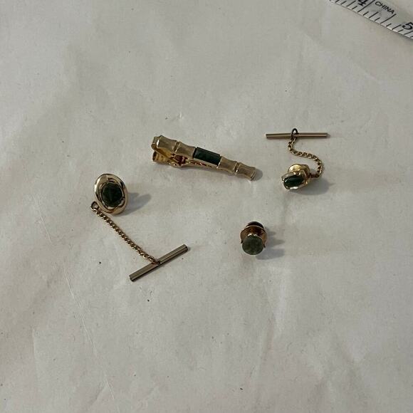 Tie Tacks Jade Yellow Gold plated tie tacks and lapel pin - Picture 11 of 11